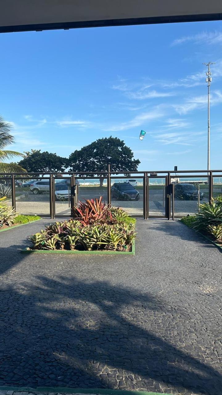 Lindo Apto No Melhor Lugar Da Barra Da Tijuca! Com Uma Vista De Tirar O Folego, Frente Para O Mar! Totalmente Equipado E Decorado Ao Lado Dos Melhores Hoteis E Quiosques Da Barra! Portaria 24H, Piscina, Sauna, Jacuzzi, Academia, Garagem, Wi-Fi, Lavan 里约热内卢 外观 照片